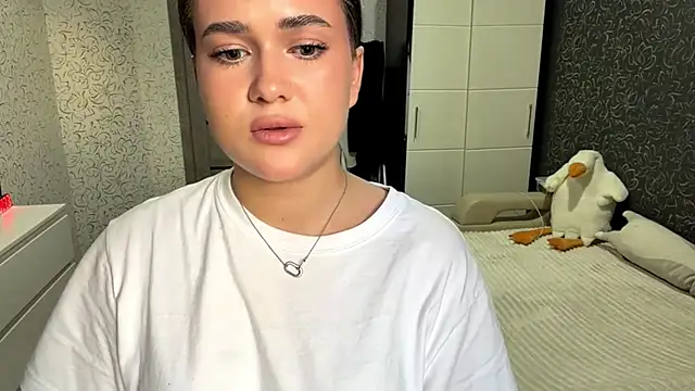 JoycelynUrion online show from April 2026 11:26:01 AM