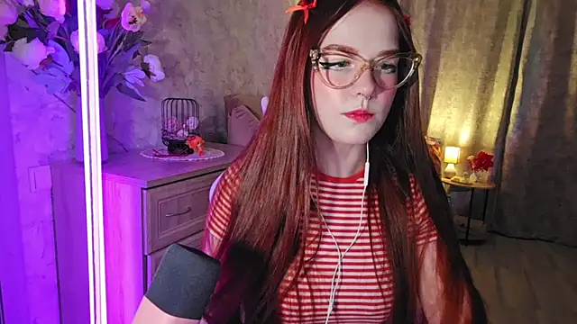 EllaHughess online show from March 2026 10:24:01 PM