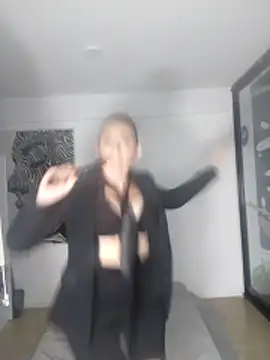 Snapshot of Mileepecas chatting on February 2026 03:30:02 AM Mileepecas online show from February 2026 03:30:02 AM