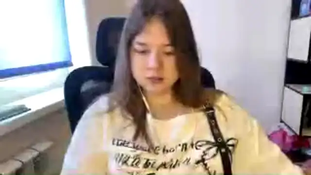 TomikoPfau online show from March 2026 07:59:01 AM