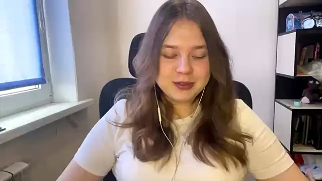 TomikoPfau online show from March 2026 07:46:02 AM