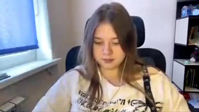 TomikoPfau online show from March 2026 09:55:01 AM