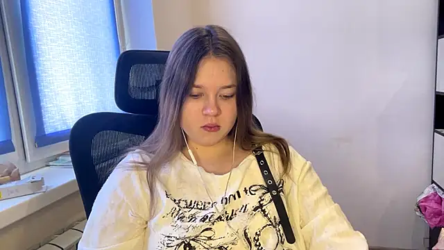 TomikoPfau online show from March 2026 07:45:02 AM