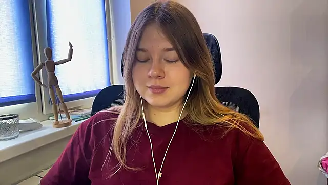 Snapshot of TomikoPfau chatting on February 2026 09:10:01 AM TomikoPfau online show from February 2026 09:10:01 AM