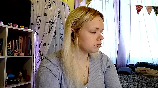 Snapshot of Karengilgun chatting on February 2026 02:17:01 PM Karengilgun online show from February 2026 02:17:01 PM