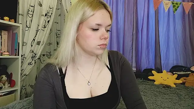 Snapshot of Karengilgun chatting on February 2026 03:09:02 PM Karengilgun online show from February 2026 03:09:02 PM