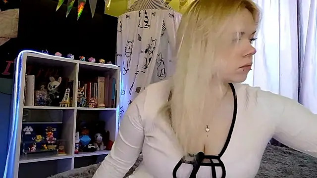 Snapshot of Karengilgun chatting on February 2026 02:08:02 PM Karengilgun online show from February 2026 02:08:02 PM