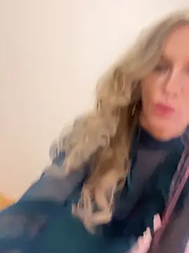 Faiiry  online show from March 2026 04:25:01 AM