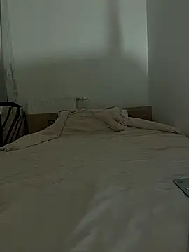  MillaCruz online show from April 2026 09:32:02 PM