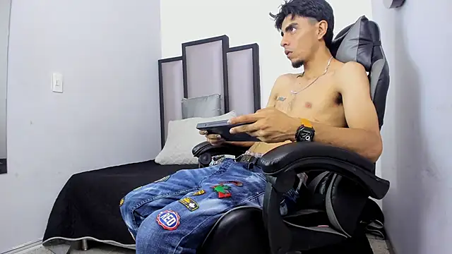 Endrick-23 online show from March 2026 03:22:02 AM