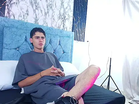 Damnian xx online show from March 2026 08:49:02 PM