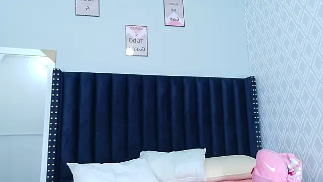 curvybuffgirllll online show from May 2026 07:50:01 PM
