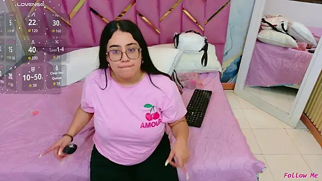 Snapshot of curvybuffgirllll chatting on July 2026 07:21:01 PM curvybuffgirllll online show from July 2026 07:21:01 PM