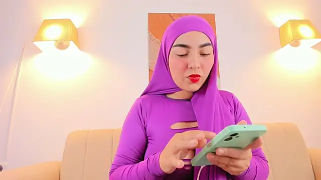 Malika Noor online show from April 2026 03:16:01 PM