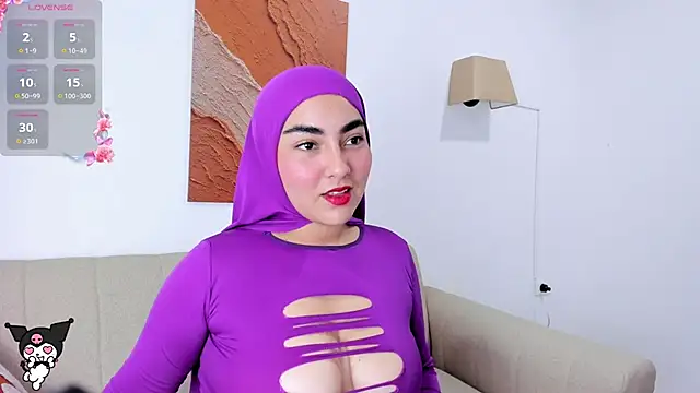 Snapshot of Malika_Noor chatting on May 2026 03:17:02 PM Malika Noor online show from May 2026 03:17:02 PM