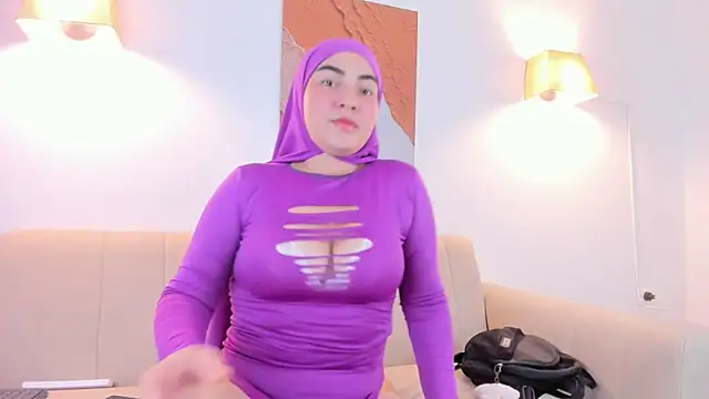 Snapshot of Malika_Noor chatting on May 2026 01:59:02 PM Malika Noor online show from May 2026 01:59:02 PM