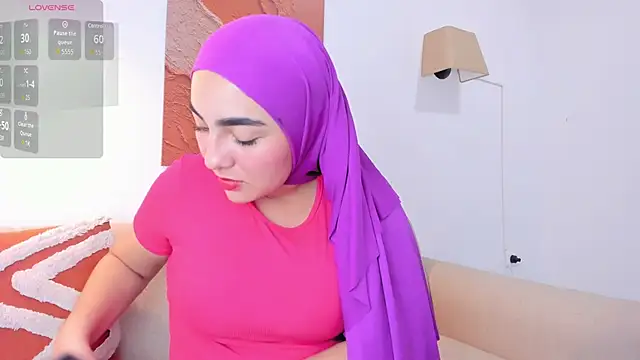 Snapshot of Malika_Noor chatting on May 2026 02:59:01 PM Malika Noor online show from May 2026 02:59:01 PM