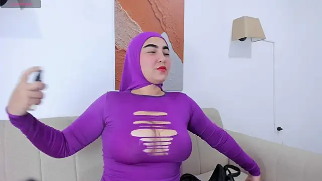 Snapshot of Malika_Noor chatting on June 2026 02:00:01 PM Malika Noor online show from June 2026 02:00:01 PM