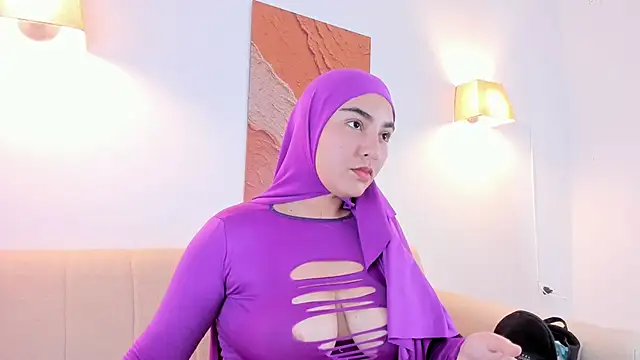 Snapshot of Malika_Noor chatting on May 2026 02:12:01 PM Malika Noor online show from May 2026 02:12:01 PM