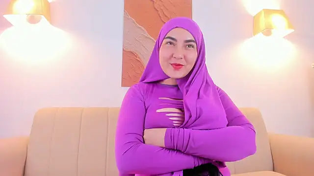 Malika Noor online show from April 2026 07:58:02 PM