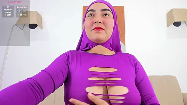 Malika Noor online show from April 2026 03:37:01 PM