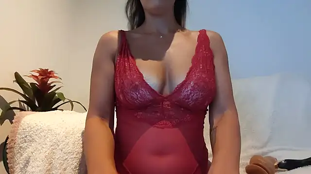 Snapshot of MelissaMia1 chatting on July 2026 04:13:01 AM MelissaMia1 online show from July 2026 04:13:01 AM