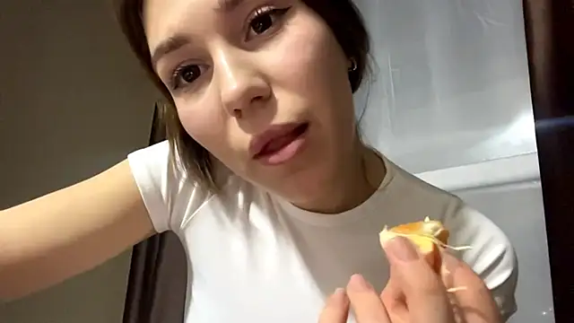 HypnoticEyeys online show from February 2026 03:11:01 PM