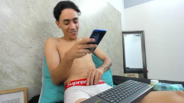 Mick-lollipop online show from March 2026 07:39:01 PM