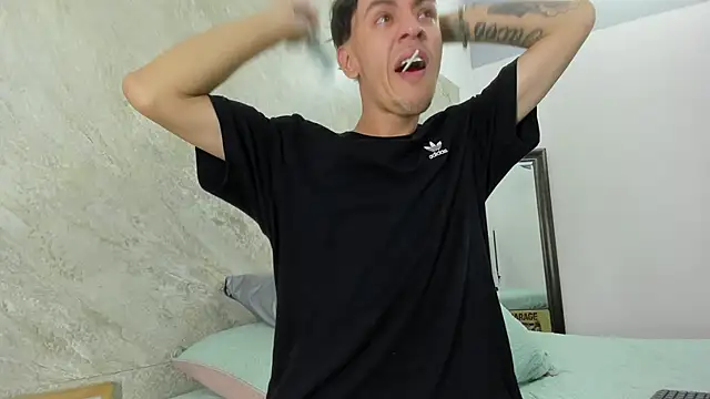 Mick-lollipop online show from April 2026 07:51:01 PM