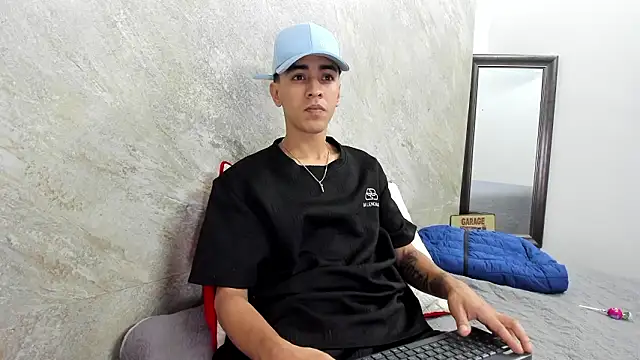 Snapshot of Mick-lollipop chatting on February 2026 07:46:02 PM Mick-lollipop online show from February 2026 07:46:02 PM