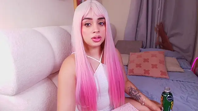 soph1a roy online show from April 2026 12:50:02 PM