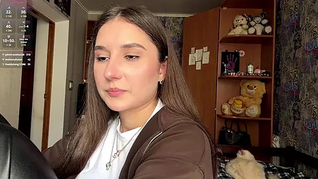 Snapshot of poly_princess chatting on April 2026 11:28:01 AM poly princess online show from April 2026 11:28:01 AM