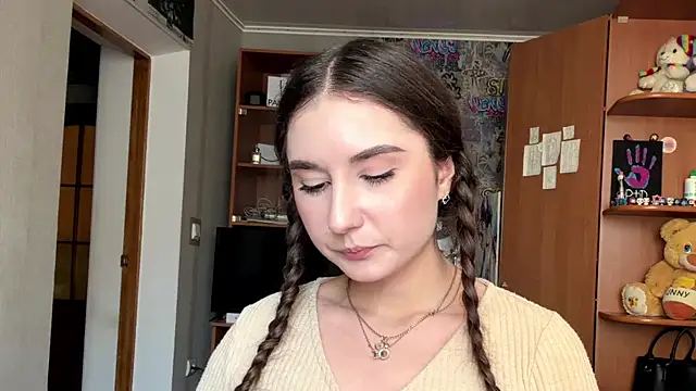 Snapshot of poly_princess chatting on April 2026 01:41:01 PM poly princess online show from April 2026 01:41:01 PM