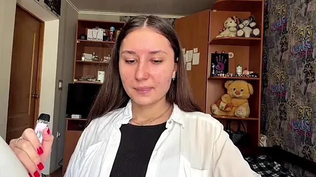 Snapshot of poly_princess chatting on April 2026 08:39:02 AM poly princess online show from April 2026 08:39:02 AM