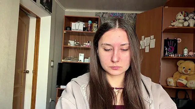 Snapshot of poly_princess chatting on March 2026 07:17:01 AM poly princess online show from March 2026 07:17:01 AM