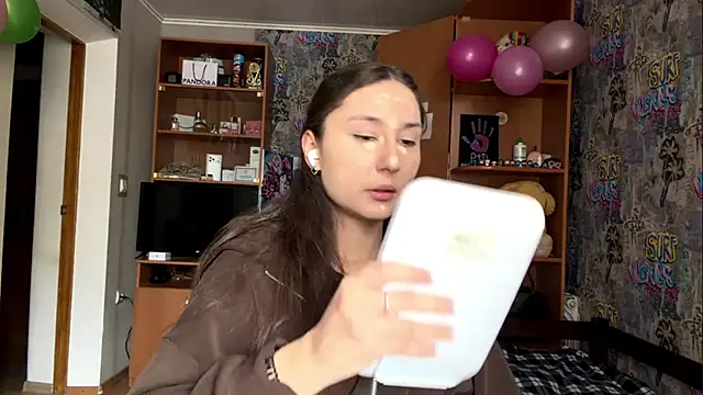 poly princess online show from February 2026 10:15:01 AM