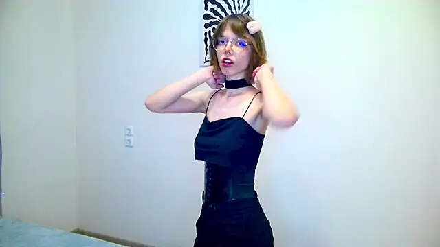 Kate Mooss online show from March 2026 02:34:02 PM