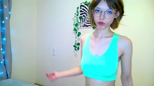 Kate Mooss online show from March 2026 03:06:02 PM