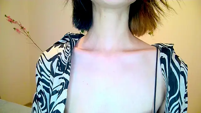 Kate Mooss online show from March 2026 02:57:01 PM