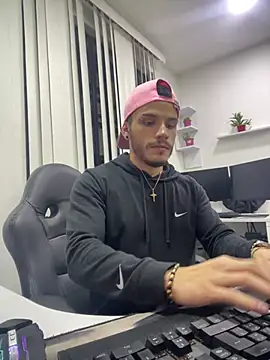 liam es online show from April 2026 05:36:01 AM