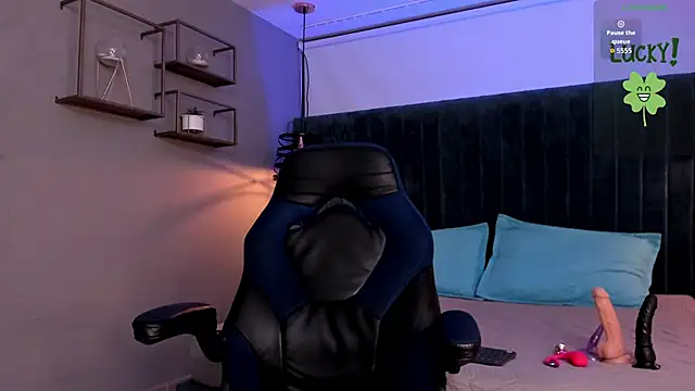 liam es online show from March 2026 04:01:02 AM