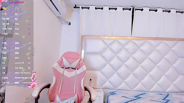 michelleblair1 online show from February 2026 01:22:01 PM