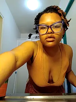 DolliaStarz online show from April 2026 02:45:01 PM