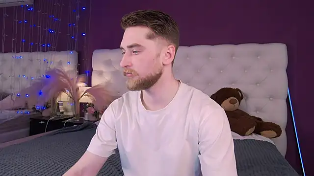 Dexter Raze online show from April 2026 10:38:02 PM