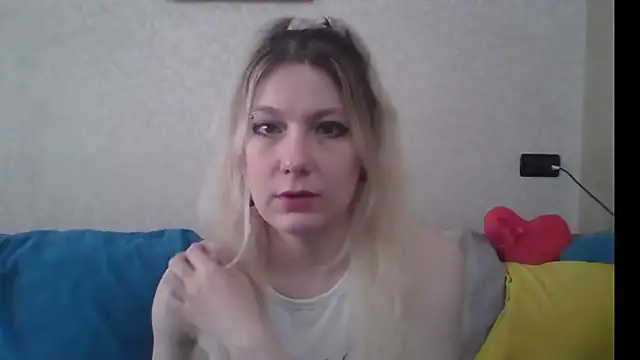 Foxy Bright online show from April 2026 09:38:01 AM