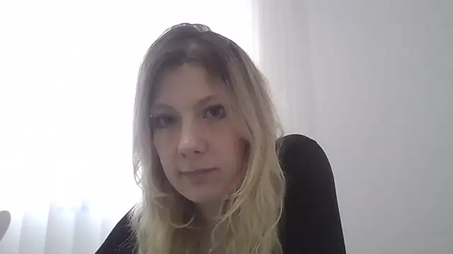 Foxy Bright online show from February 2026 01:44:01 PM