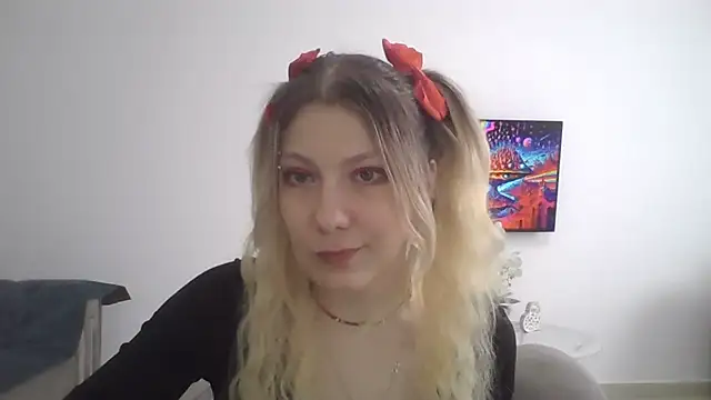 Foxy Bright online show from March 2026 12:46:02 PM