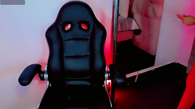 Daniiela Ember online show from March 2026 11:44:01 AM