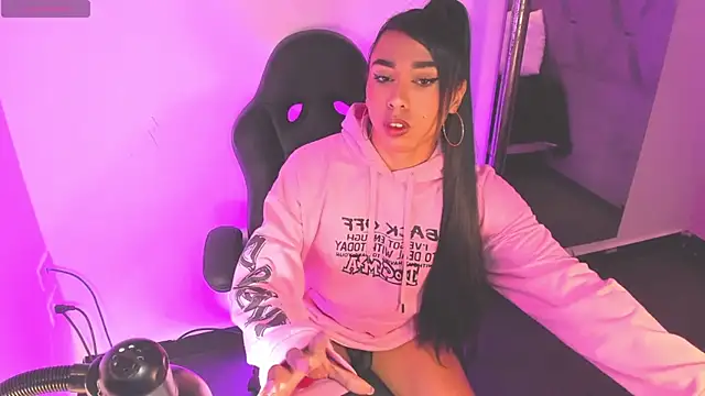 Daniiela Ember online show from April 2026 11:47:01 AM