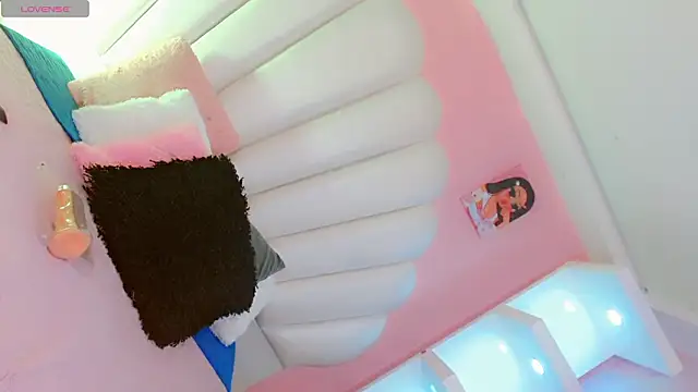 Daniiela Ember online show from March 2026 04:23:01 AM